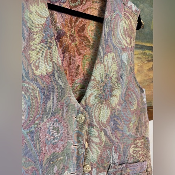 Vintage Sag Harbor 80s floral vest - no tags - fits like a small -pit to pit 16” - Picture 2 of 6